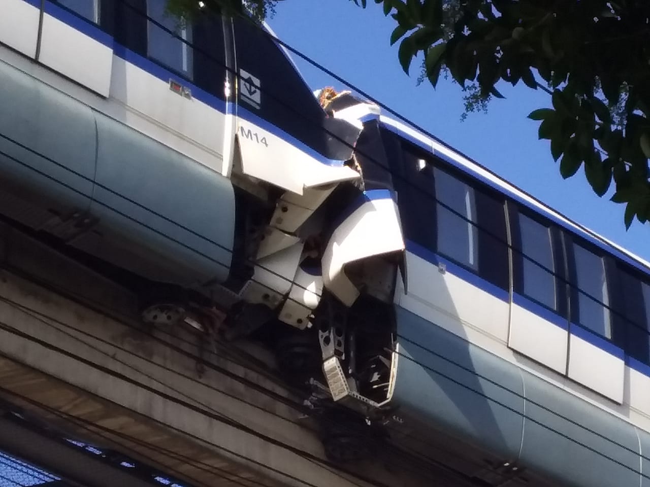 Acidente com monotrilho paralisa Zona Leste de São Paulo
