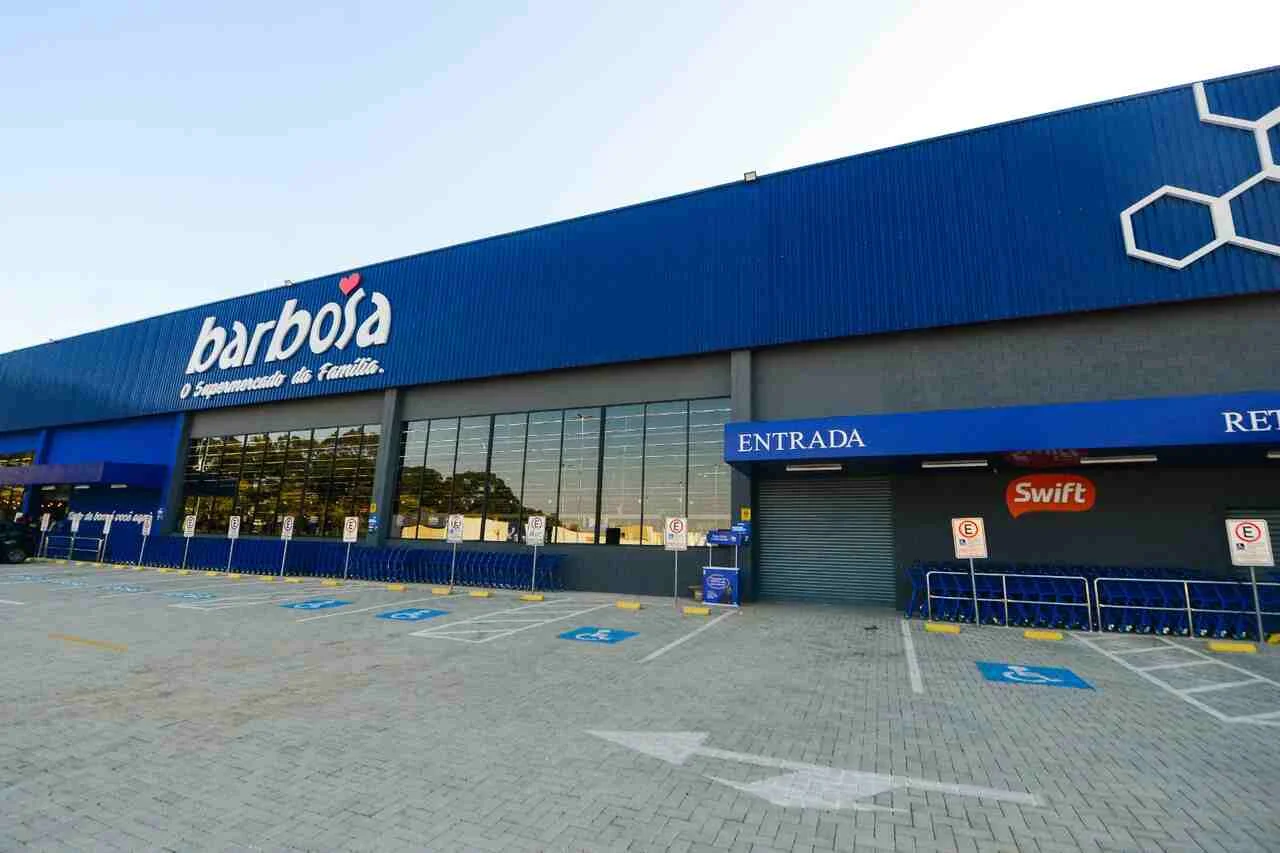 São Bernardo gera 180 empregos com 1ª unidade do Barbosa