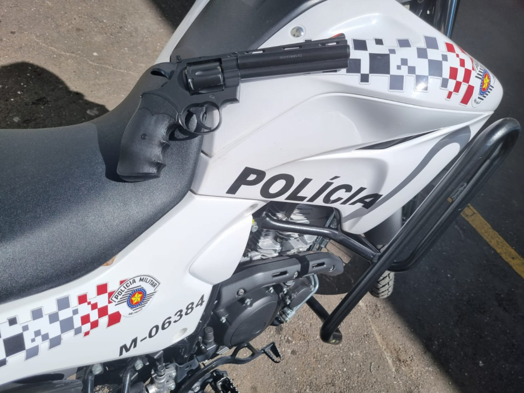 PM detém homens cadastrados no CGE por roubo de veículo com simulacro de arma de fogo. Foto: Prefeitura de São Caetano do Sul