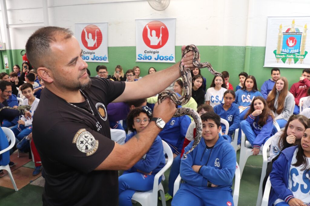 EcoAção em parceria com Colégio São José para conscientização. Foto: Prefeitura de Ribeirão Pires