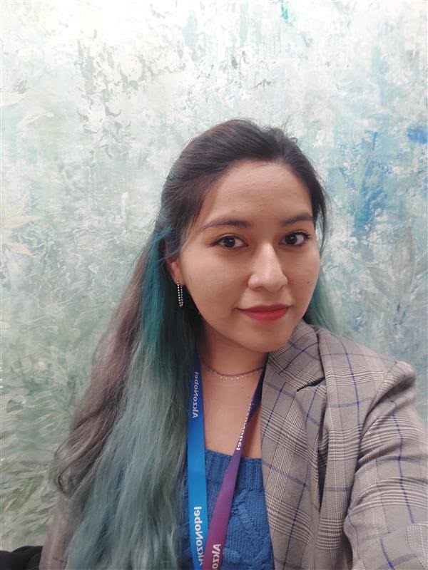 Nataly Pillco Cahuasiquita iniciou sua carreira na AkzoNobel como estagiária de projetos. Foto: Divulgação