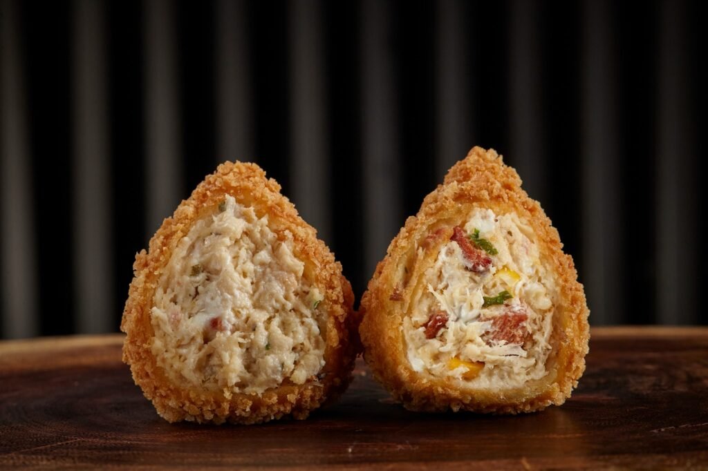 No Dia Nacional da Coxinha, salgado da Padaria Brasileira eleito o melhor do mundo ganha novos sabores