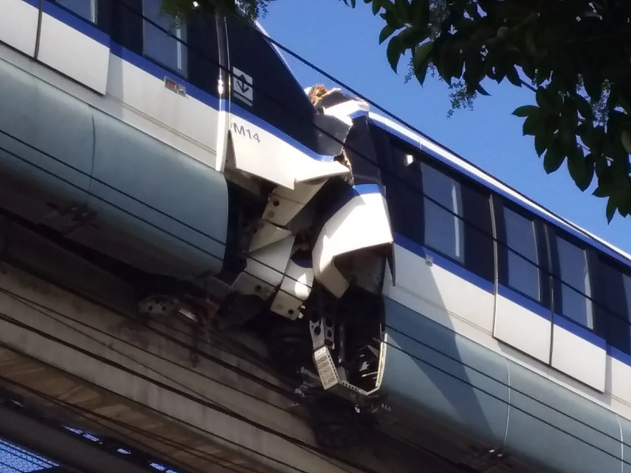 Acidente com monotrilho paralisa Zona Leste de São Paulo