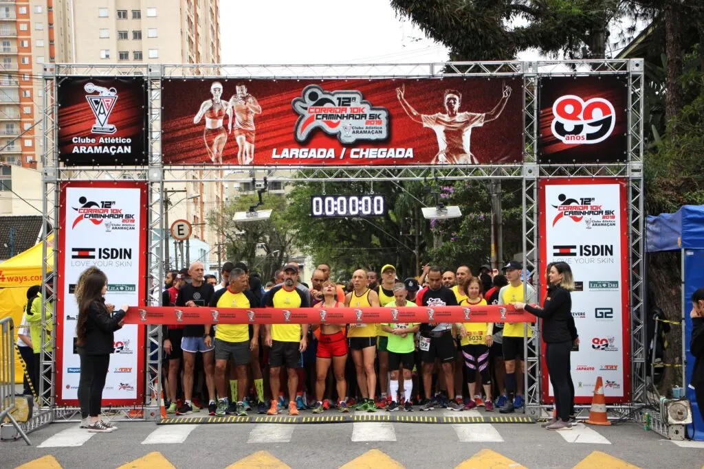 Largada da 12ª Corrida 10k do Aramaçan - crédito Ramon de Castro