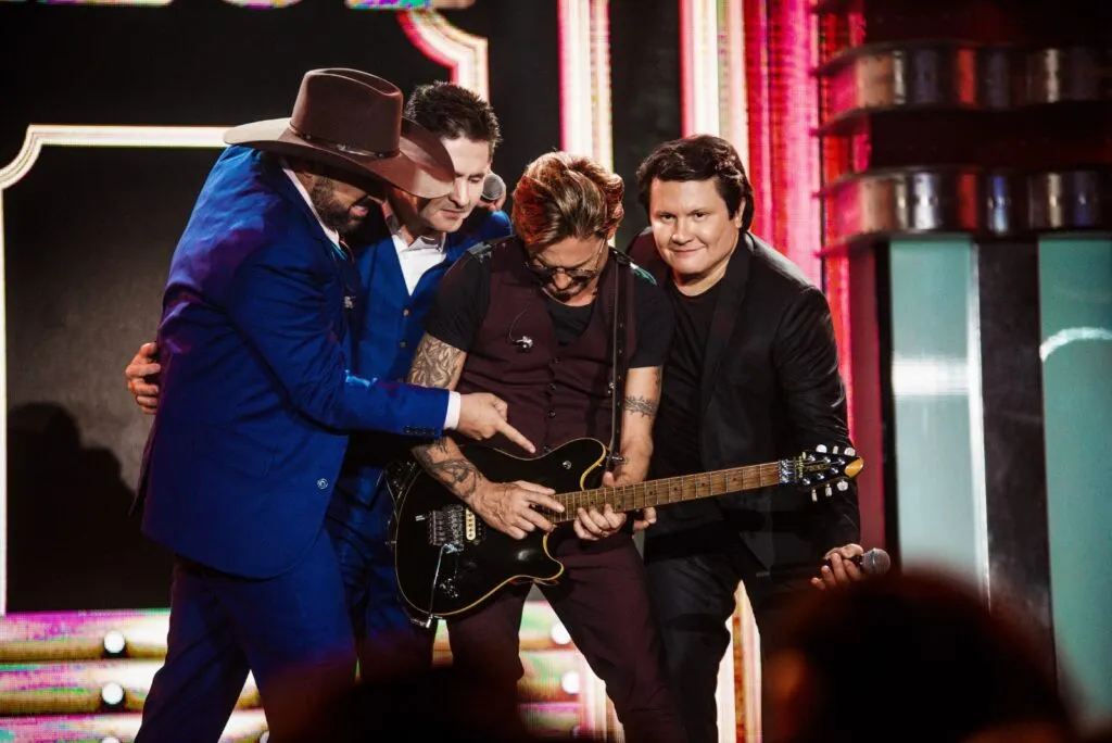 Boate Azul: Lucas Lucco, Edson e Hudson e Gian e Giovani. Foto: Divulgação