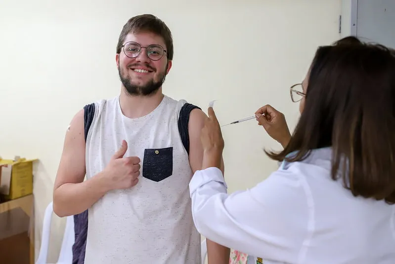 Mais de 320 doses aplicadas na ação Vacina no Bairro