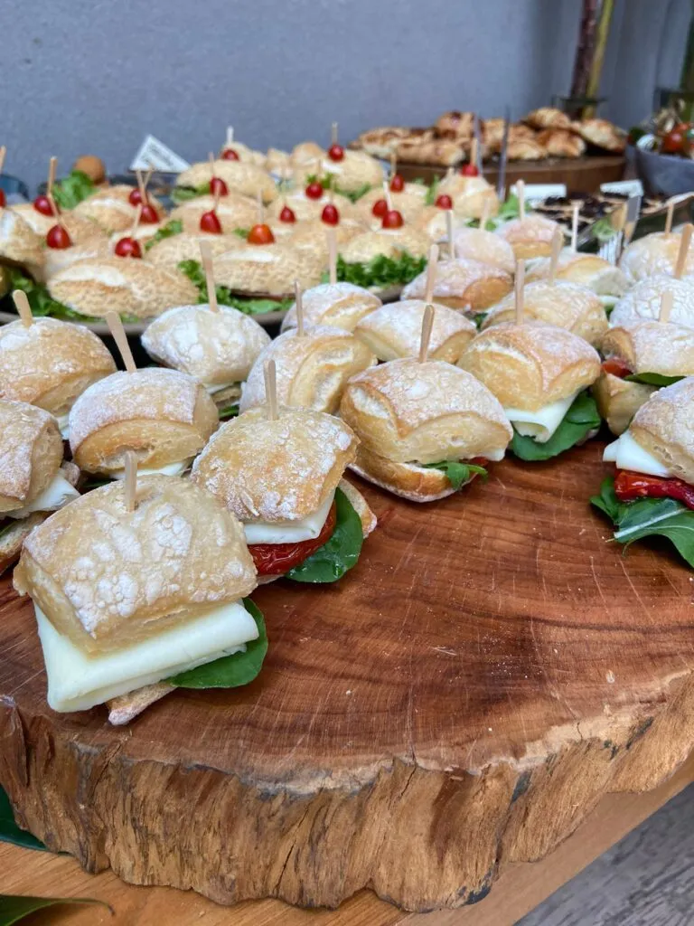 Ana Maria Braga apadrinha ação social da Padaria Brasileira
