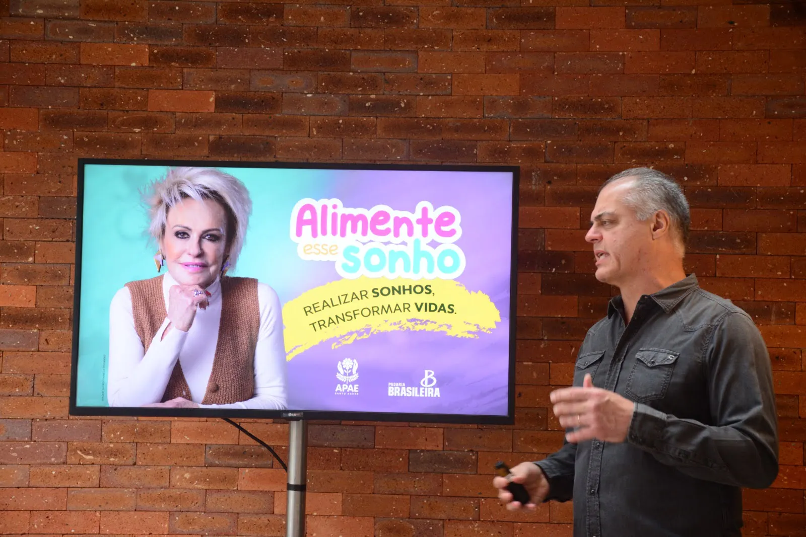 Ana Maria Braga apadrinha ação social da Padaria Brasileira