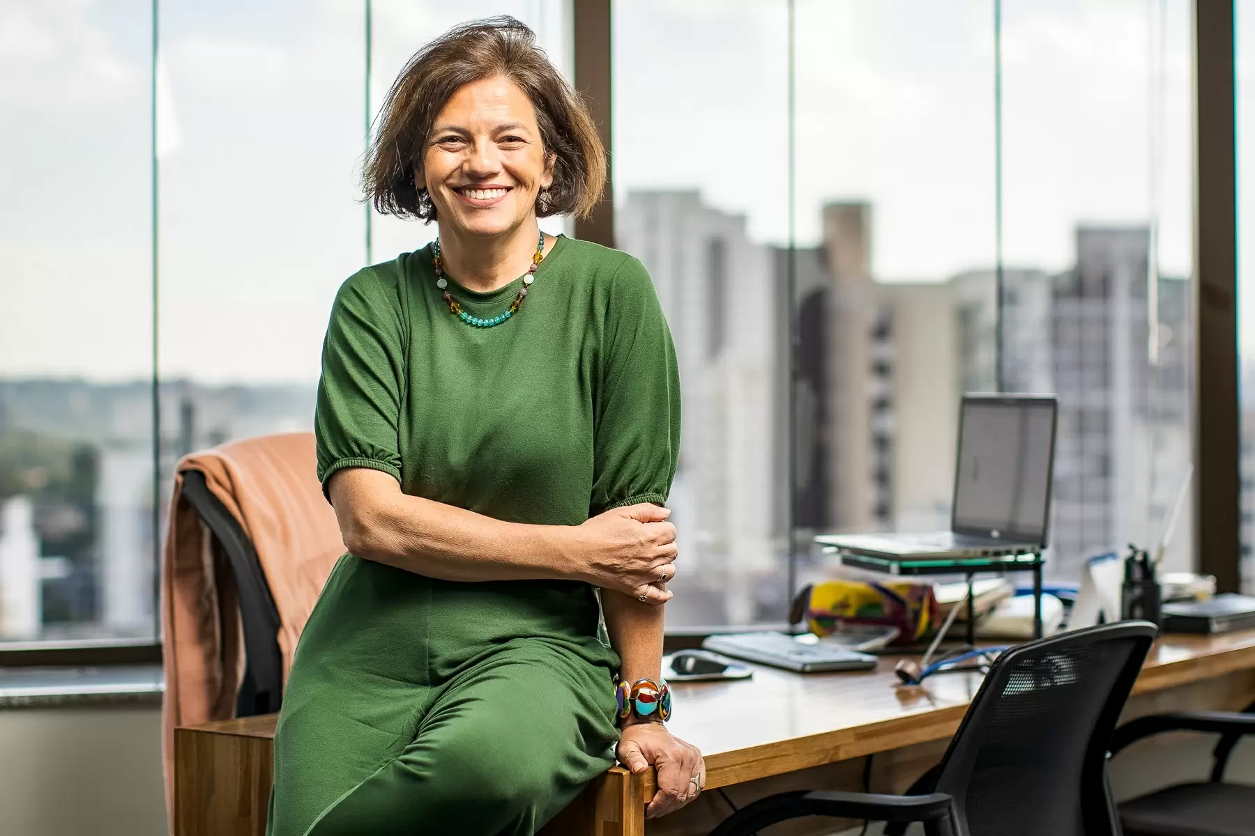 Hughes do Brasil aumenta presença feminina com Programa Plural