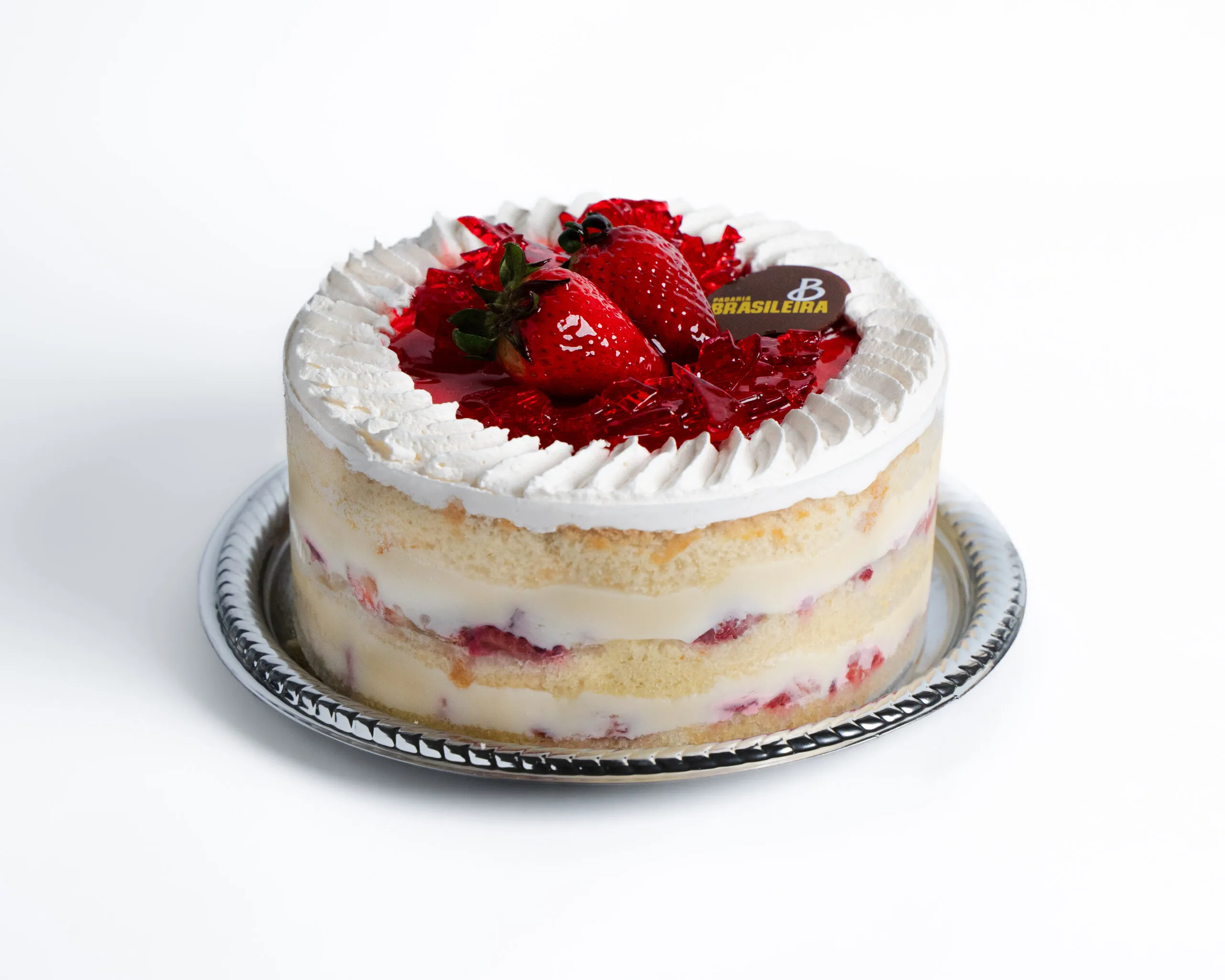 Morango do Amor na Padaria Brasileira: Novo bolo disponível!